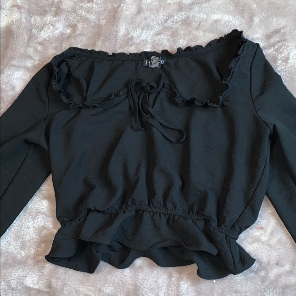 SALE! Long Sleeve Black Crop Top